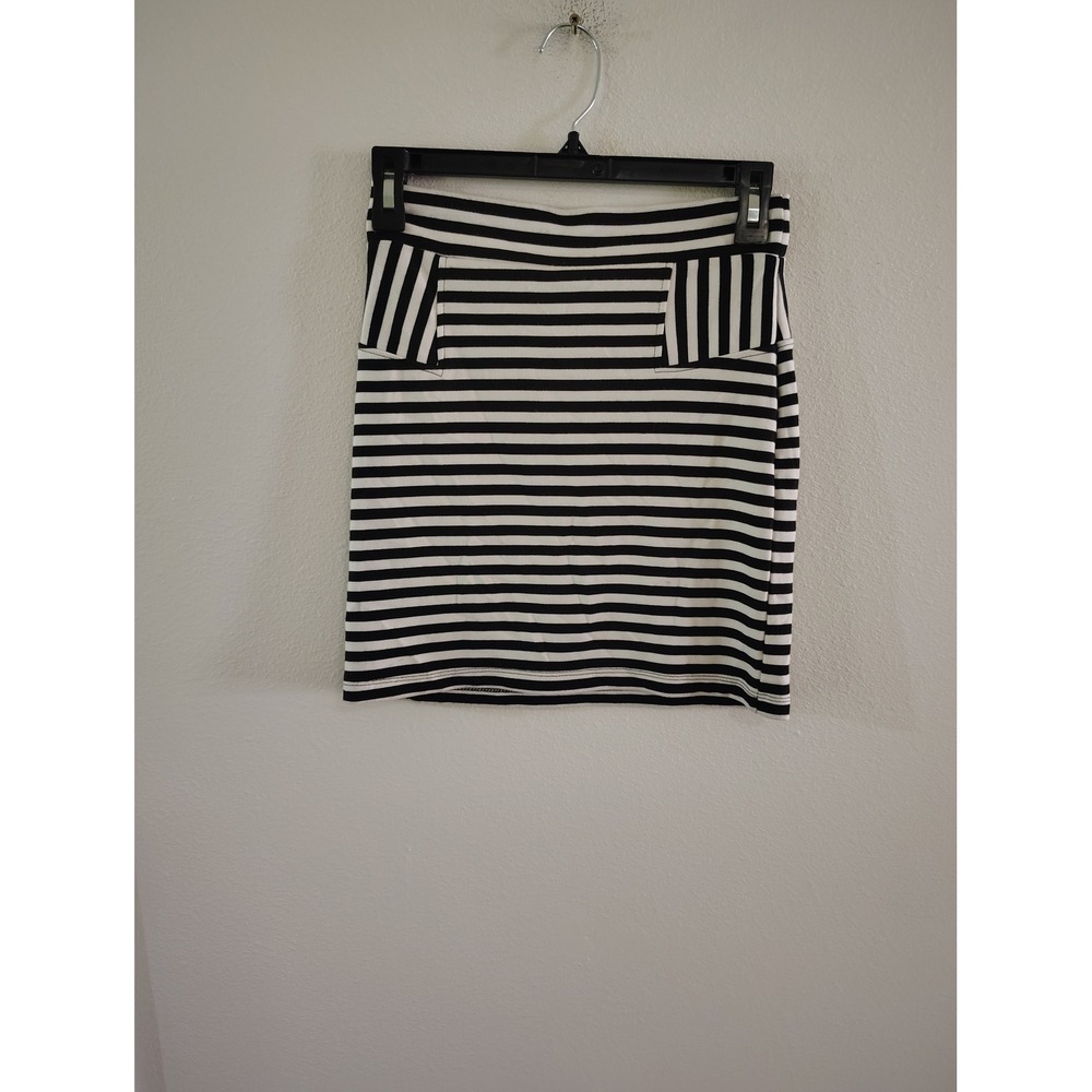 Poof Womens Black White Striped Mini Skirt Front‎ Pockets Size Small